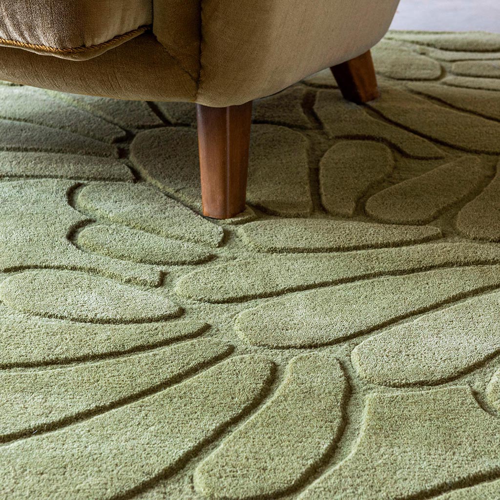 Petal Design Hedgerow Green Rug | Size: 200 x 280 cm