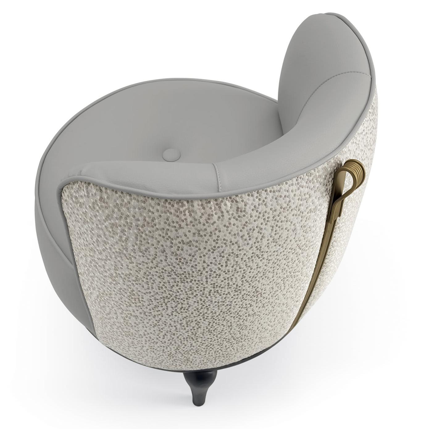 Luxury White Round Lounge Chair