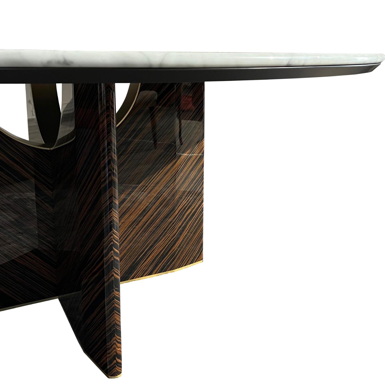 Modo Round Marble Dining Table