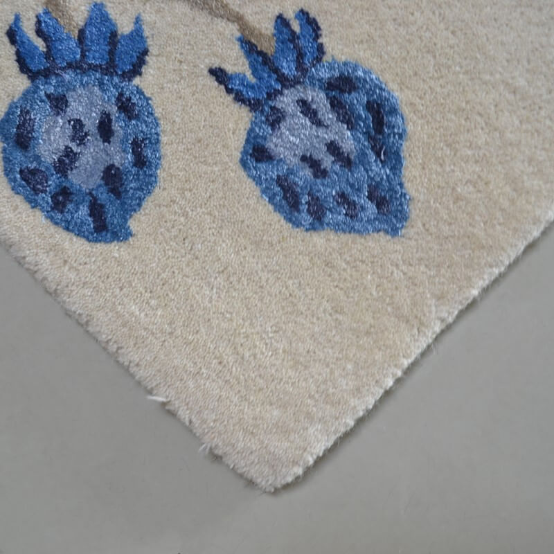 Wild Strawberry Cream Hand-Woven Rug | Size: 200 x 280 cm