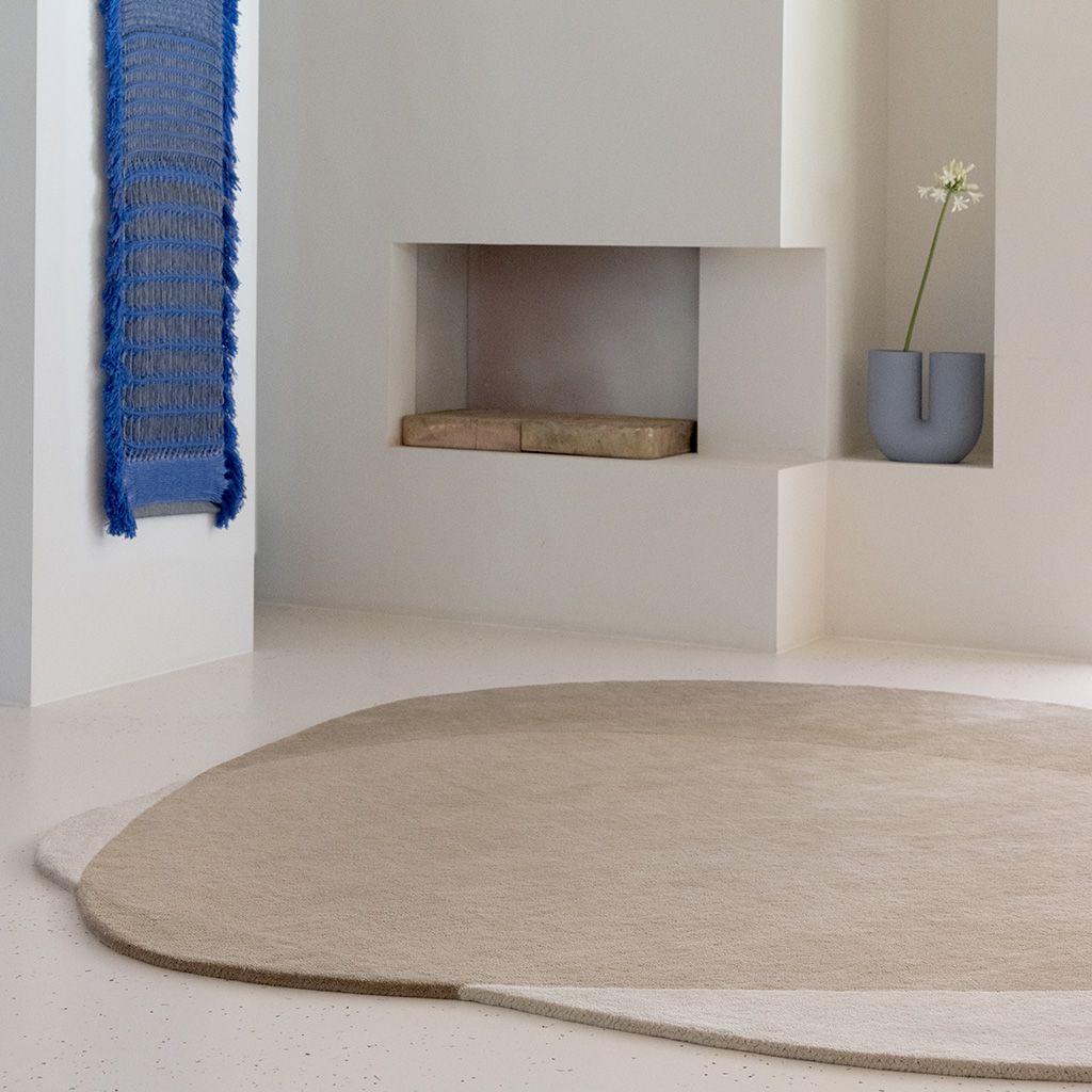 Essence Arp Cream Rug | Size: 200 x 220 cm