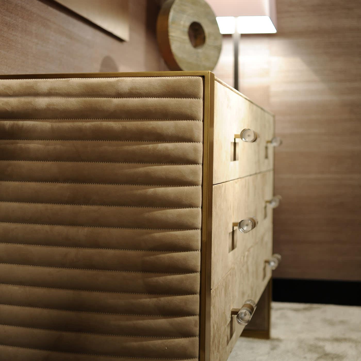 Majestic Dresser