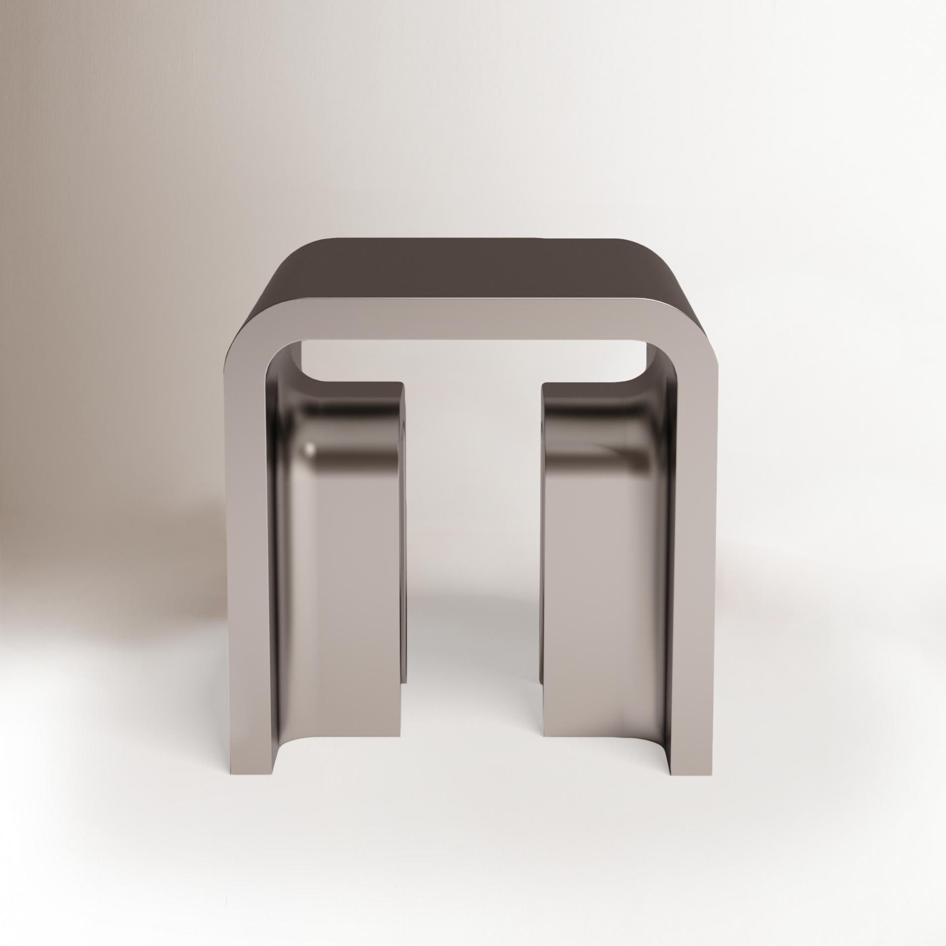 Pliè Side Table