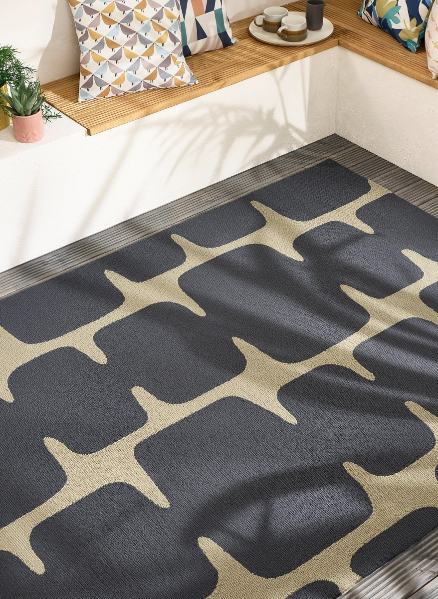 Lohko Outdoor Hand-Woven Rug