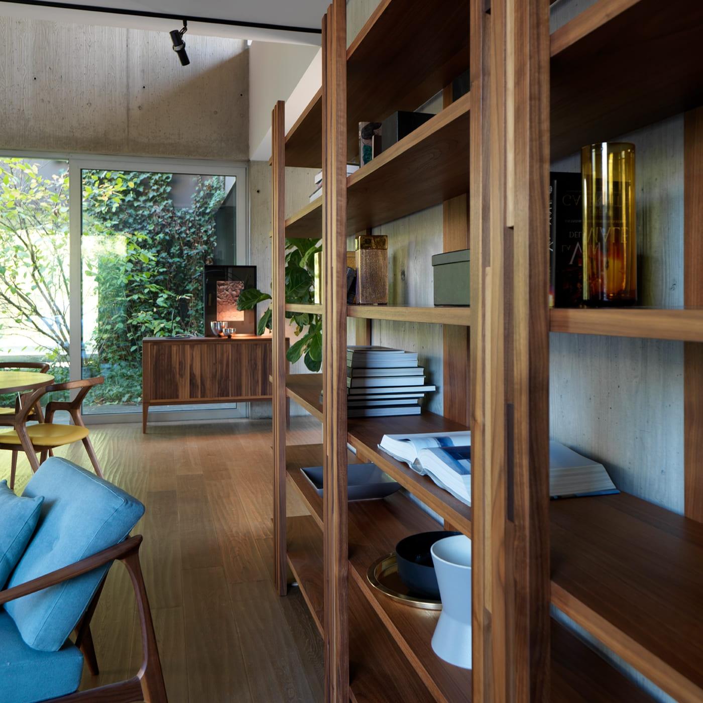 Gravità Italian Crafted Bookcase