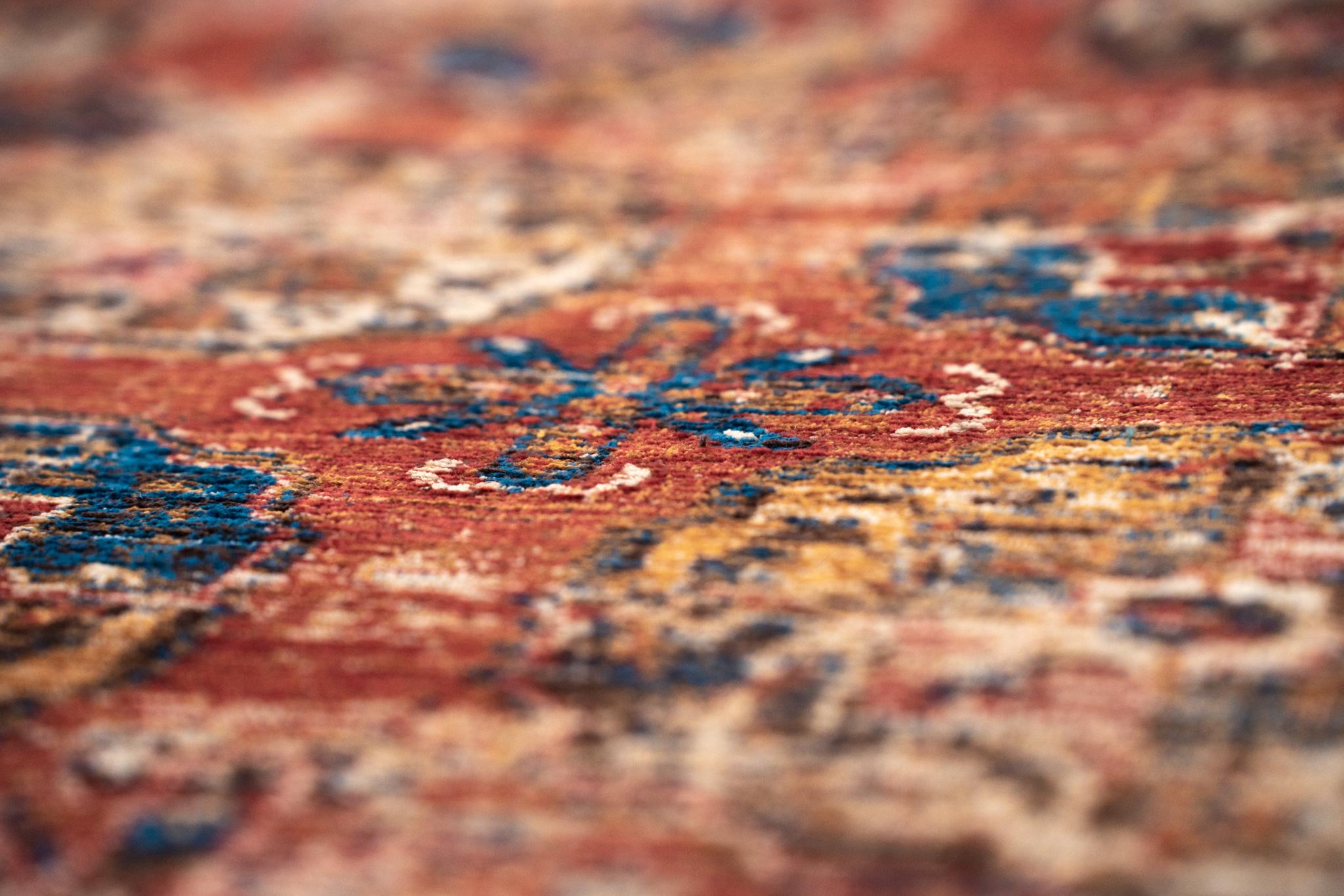 Distressed Rust & Blue Medallion Rug | Size: 280 x 390 cm