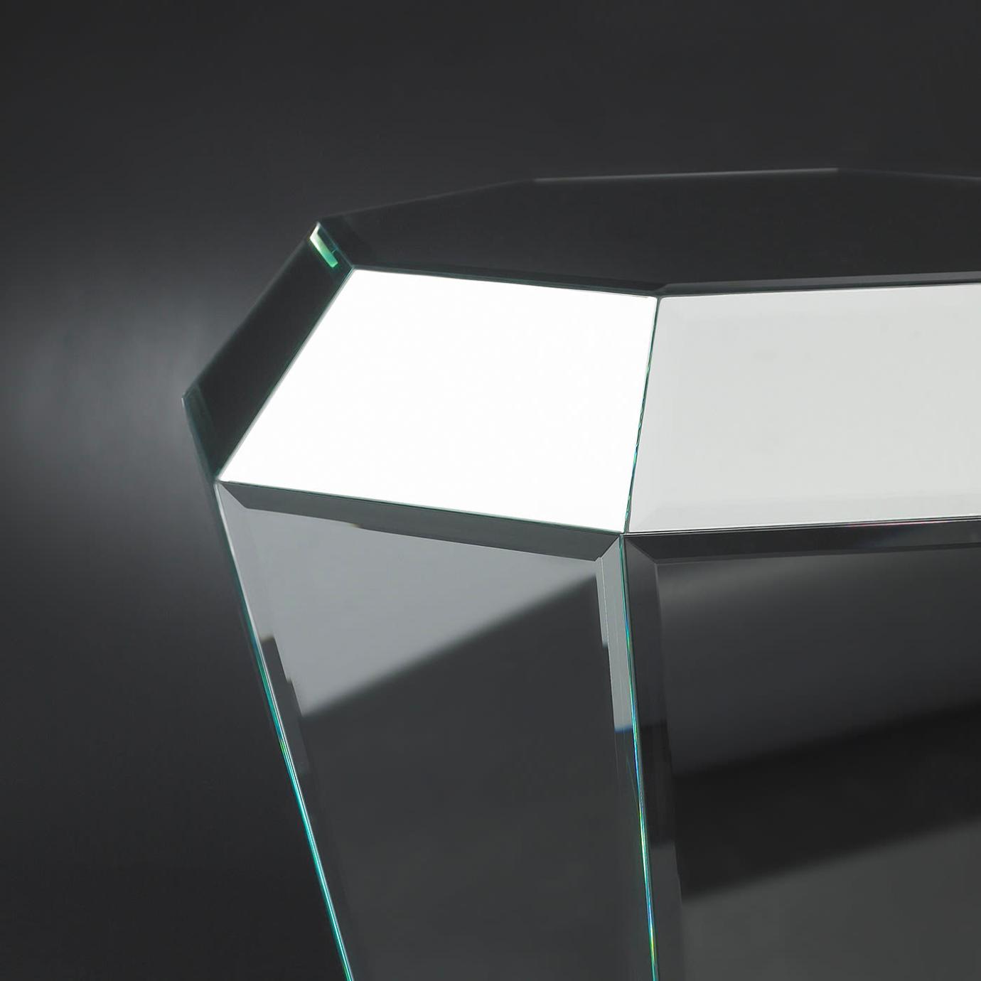 Diamante Handcrafted Mirrored Column
