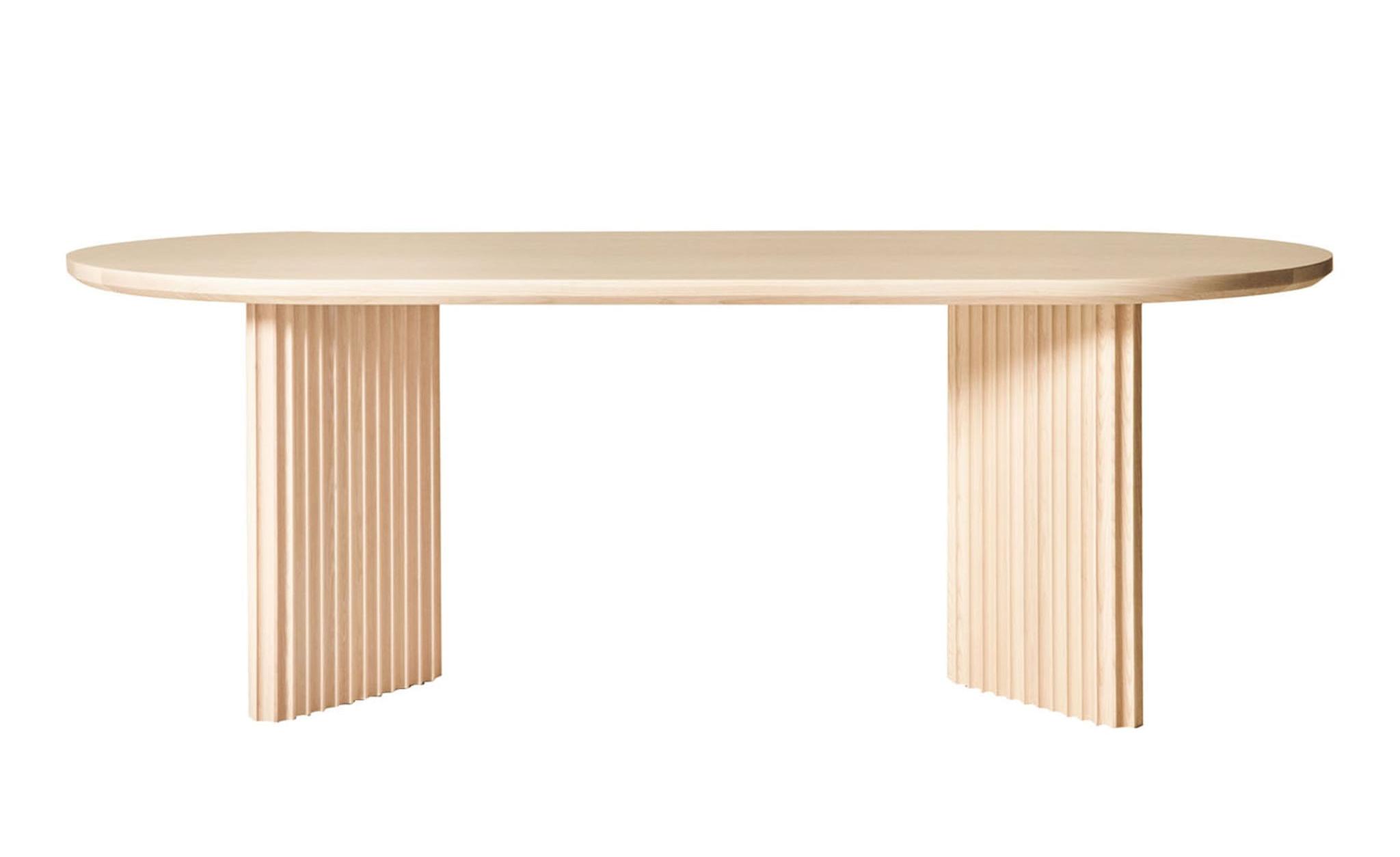 Basalto Handcrafted Table