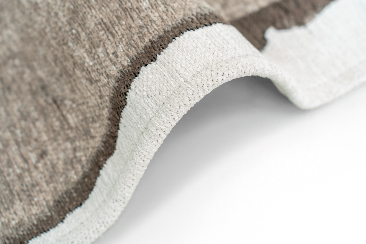 Mastic Wilton Rug
