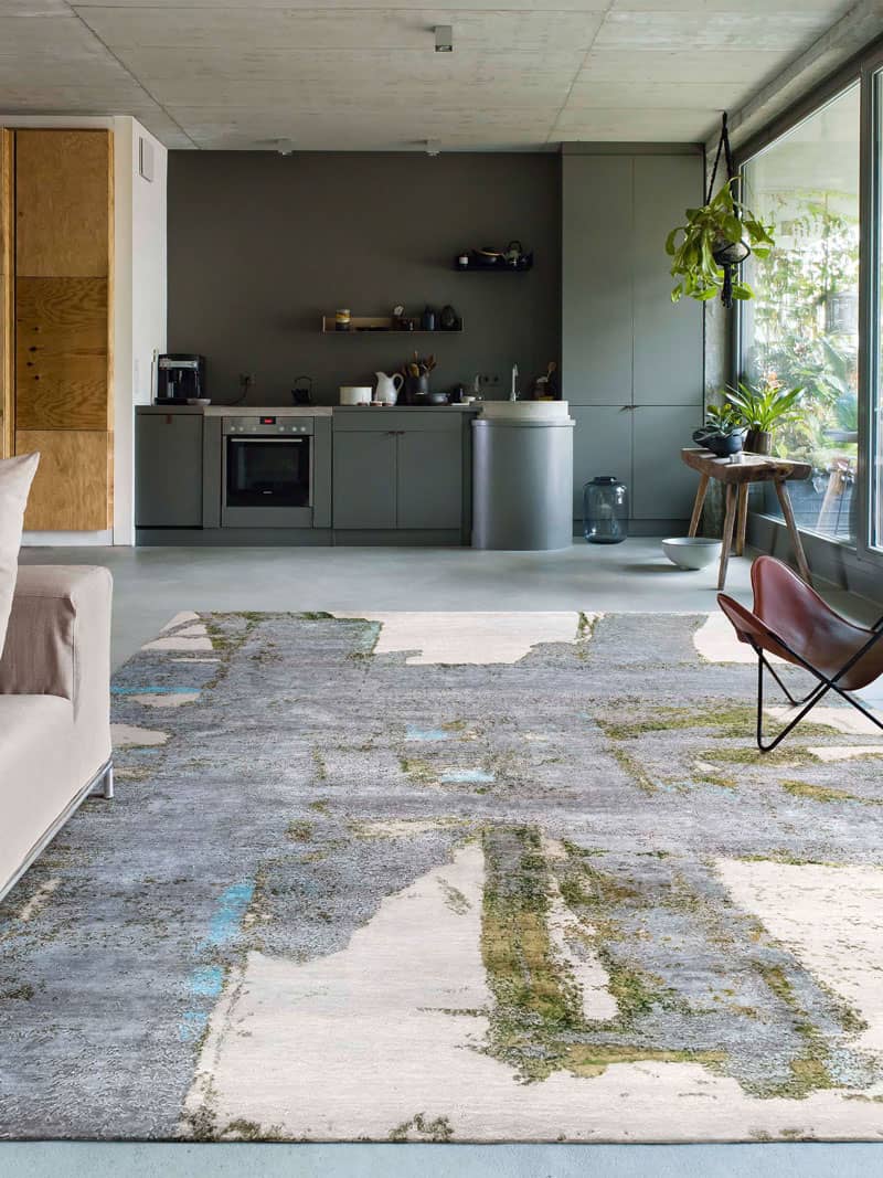 Green Rust Hand-Woven Exquisite Rug | Size: 365 x 457 cm