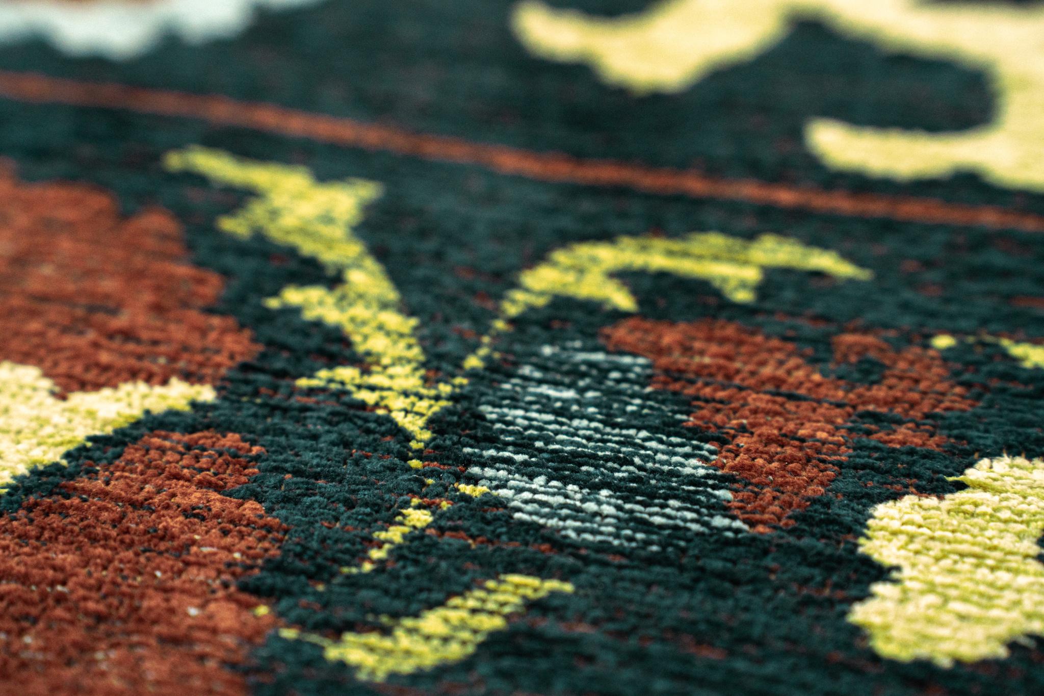 European-Inspired Suzani Rug | Size: 280 x 390 cm