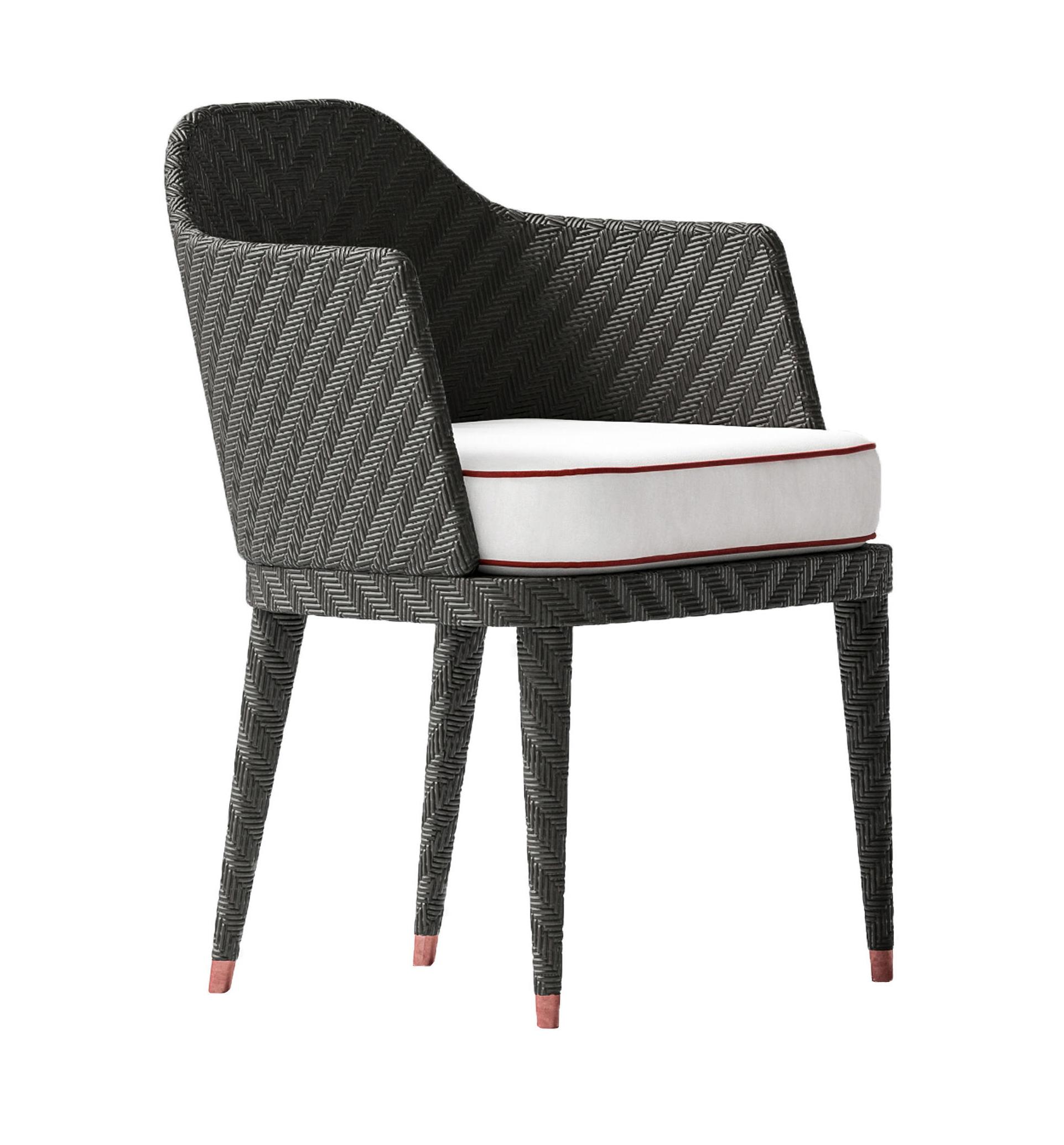 Outdoor Comfort Chair with Armrests