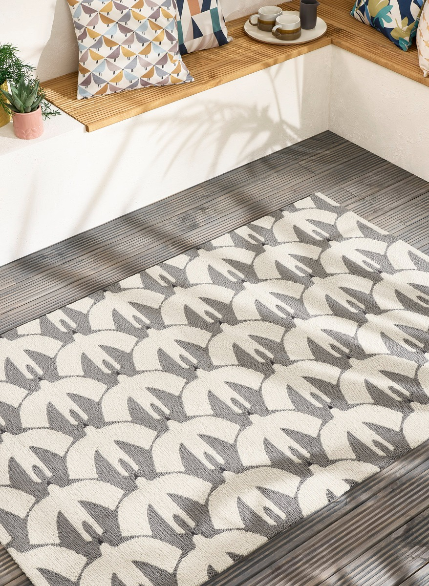 Birds Grey & Beige Outdoor Hand-Woven Rug