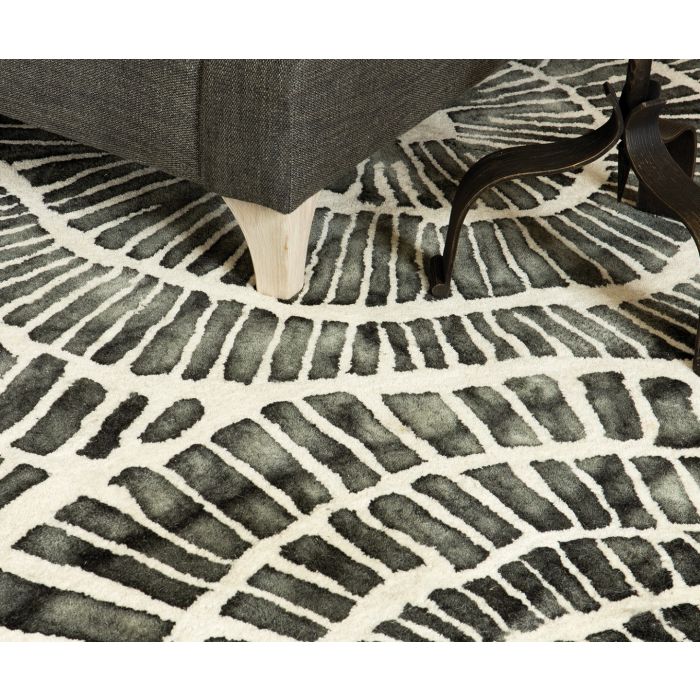 Charcoal Hand-Woven Luxury Rug | Size: 160 × 260 cm