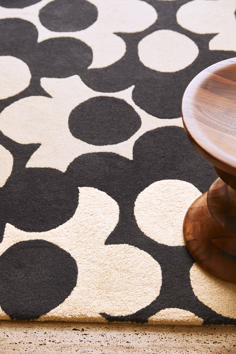Flower Black & White Handwoven Rug