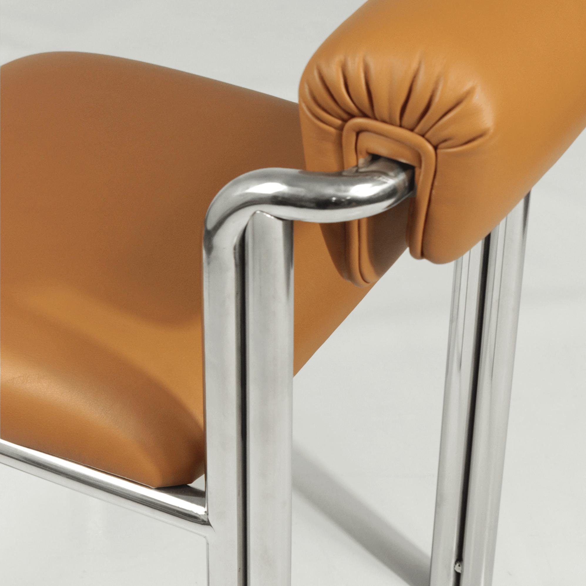 Cubu Leather Chair