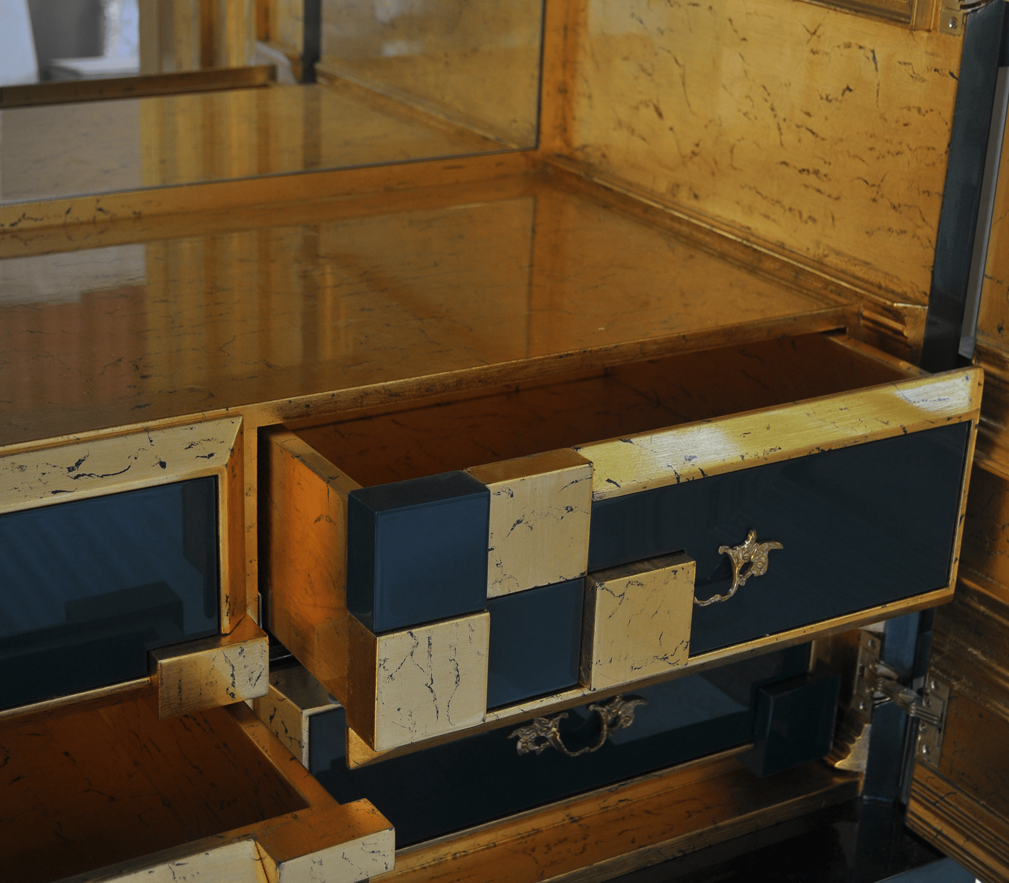 Trafalgar Classic Cabinet