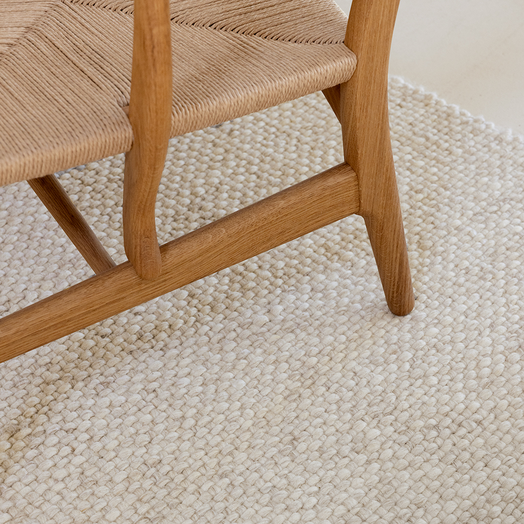 Artisan Texture Plain Warm White Rug | Size: 200 x 280 cm