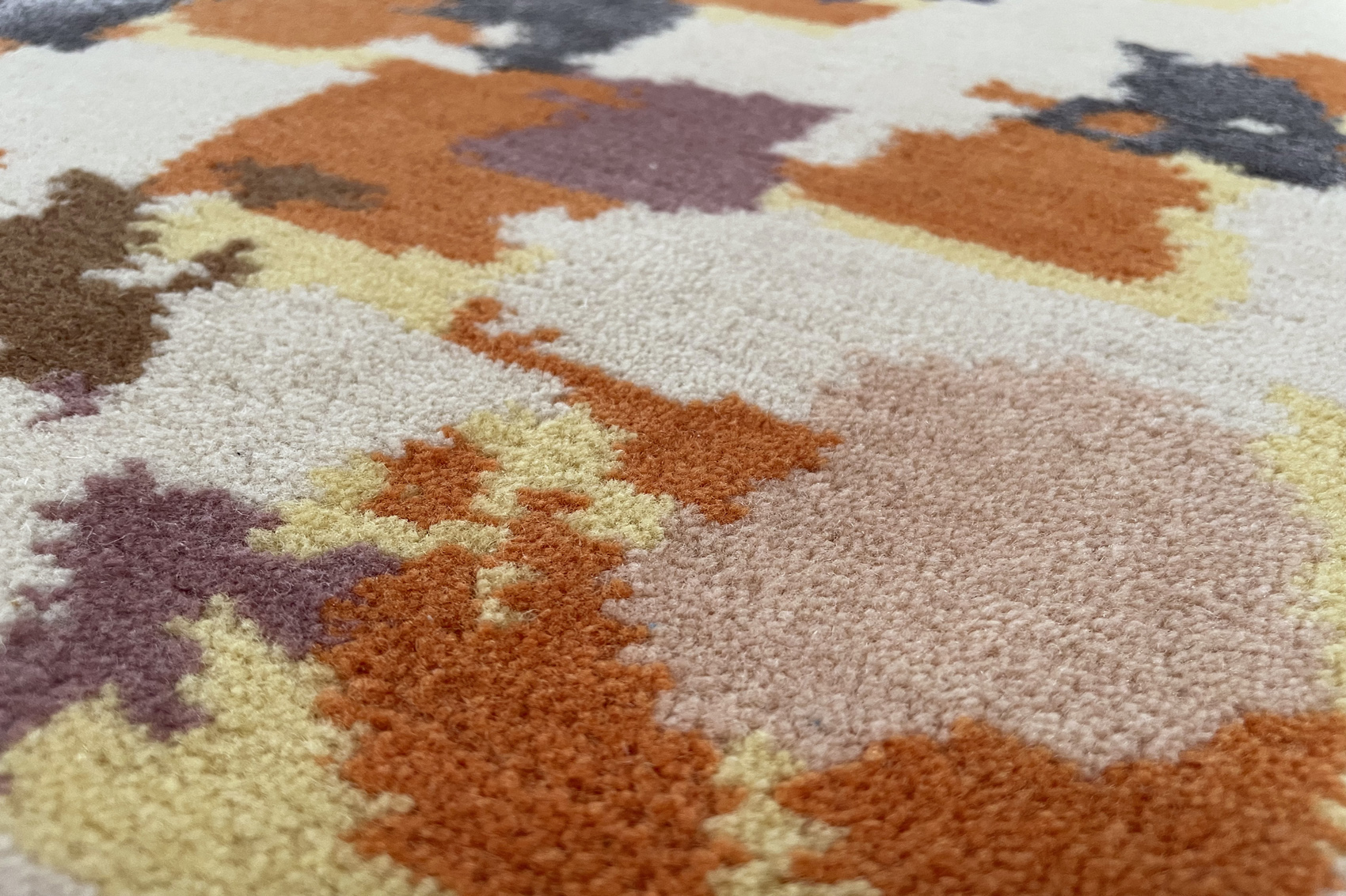 Dots Wool & Viscose Handwoven Luxury Rug | Size: 250 x 350 cm