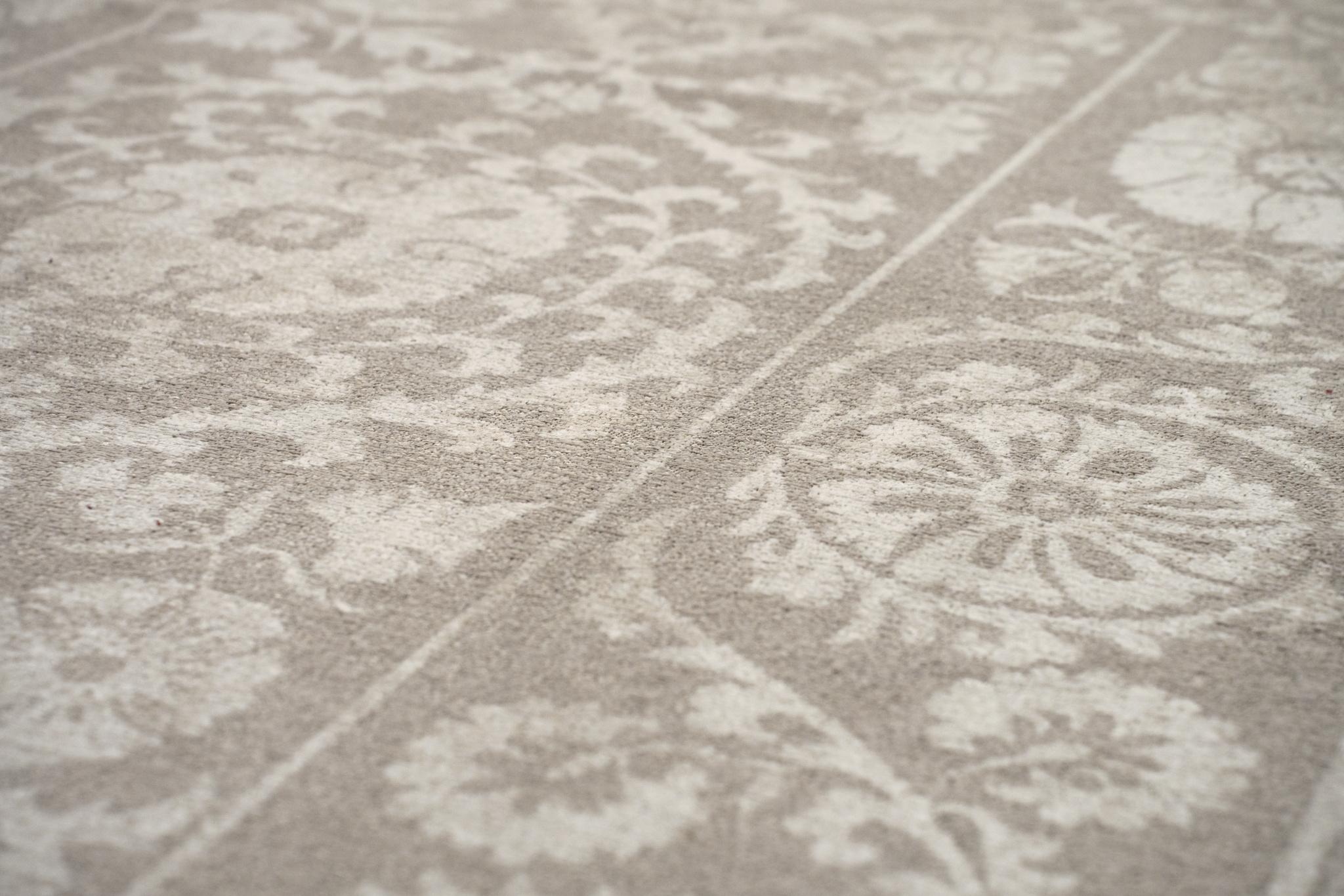 Subtle Grey Suzani Pattern Rug | Size: 170 x 240 cm