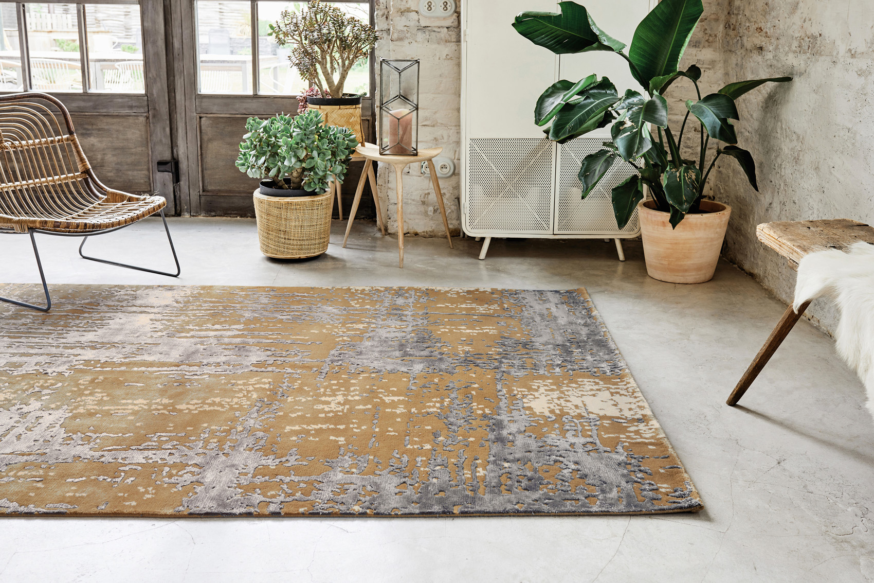 Faded Viscose / Wool Handwoven Luxury Rug