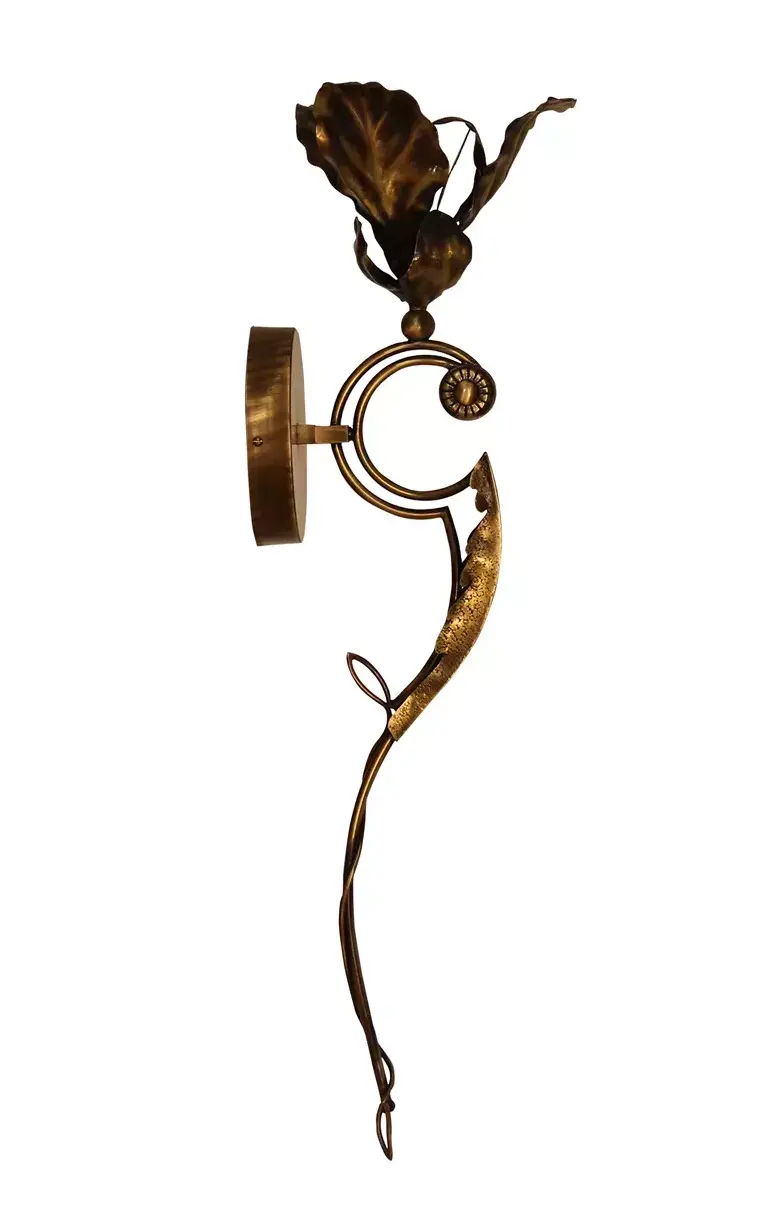 Flora Wall Light