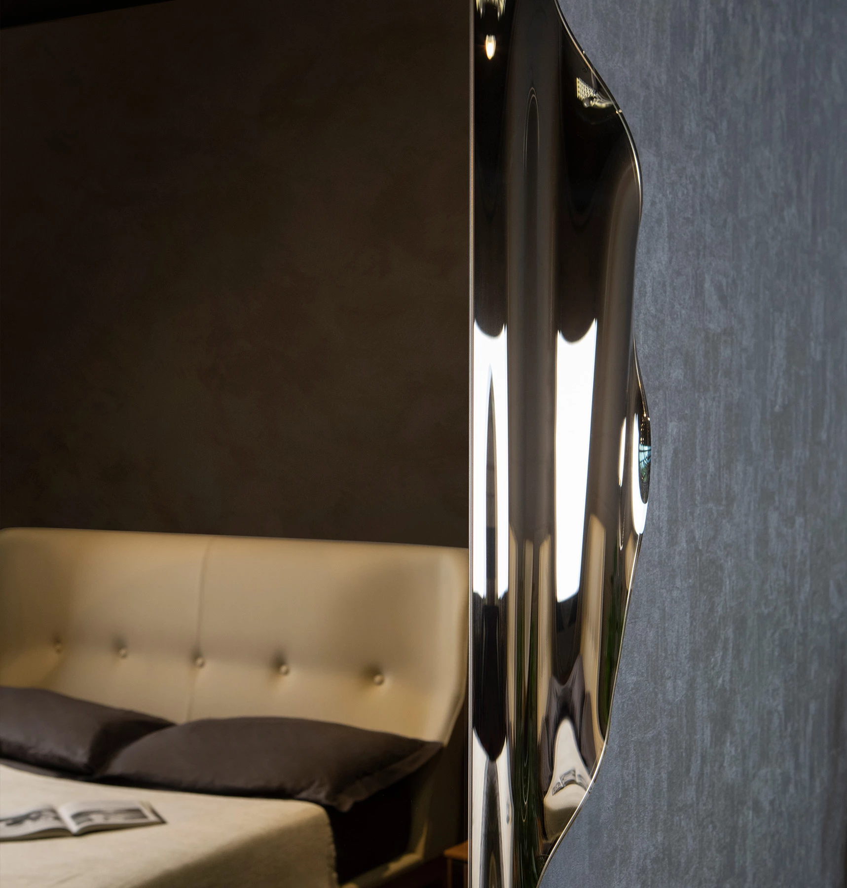 Anemos Accent Mirror