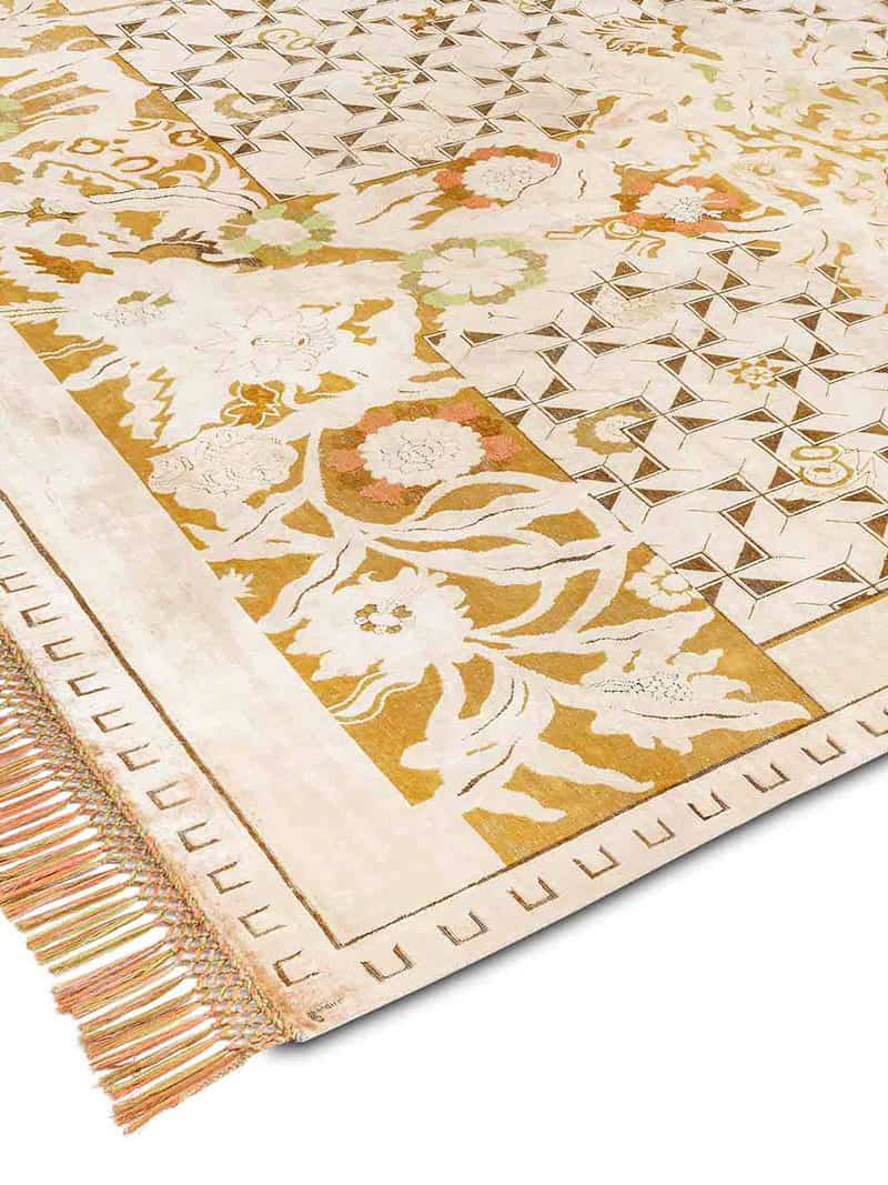 Floral Versus Hand-Woven Exquisite Rug | Size: 250 x 300 cm