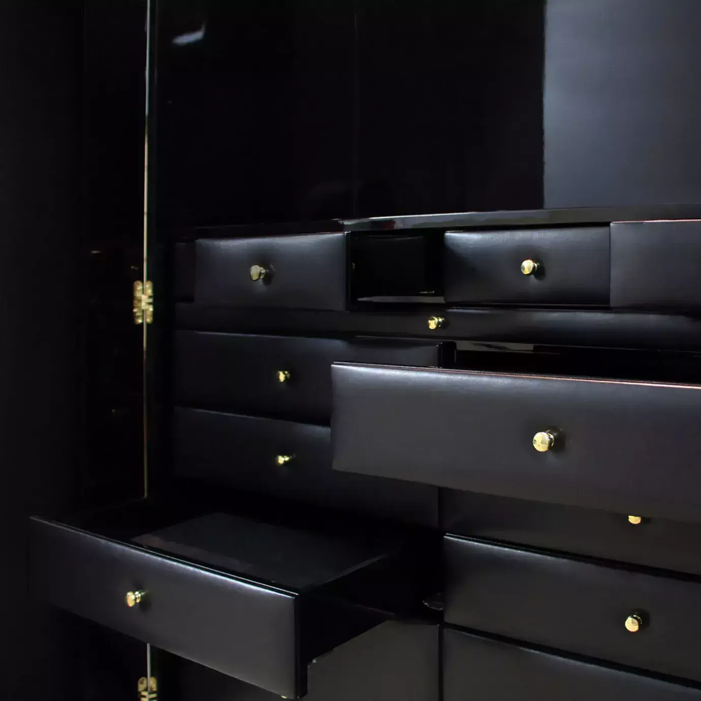Antoinette Cabinet