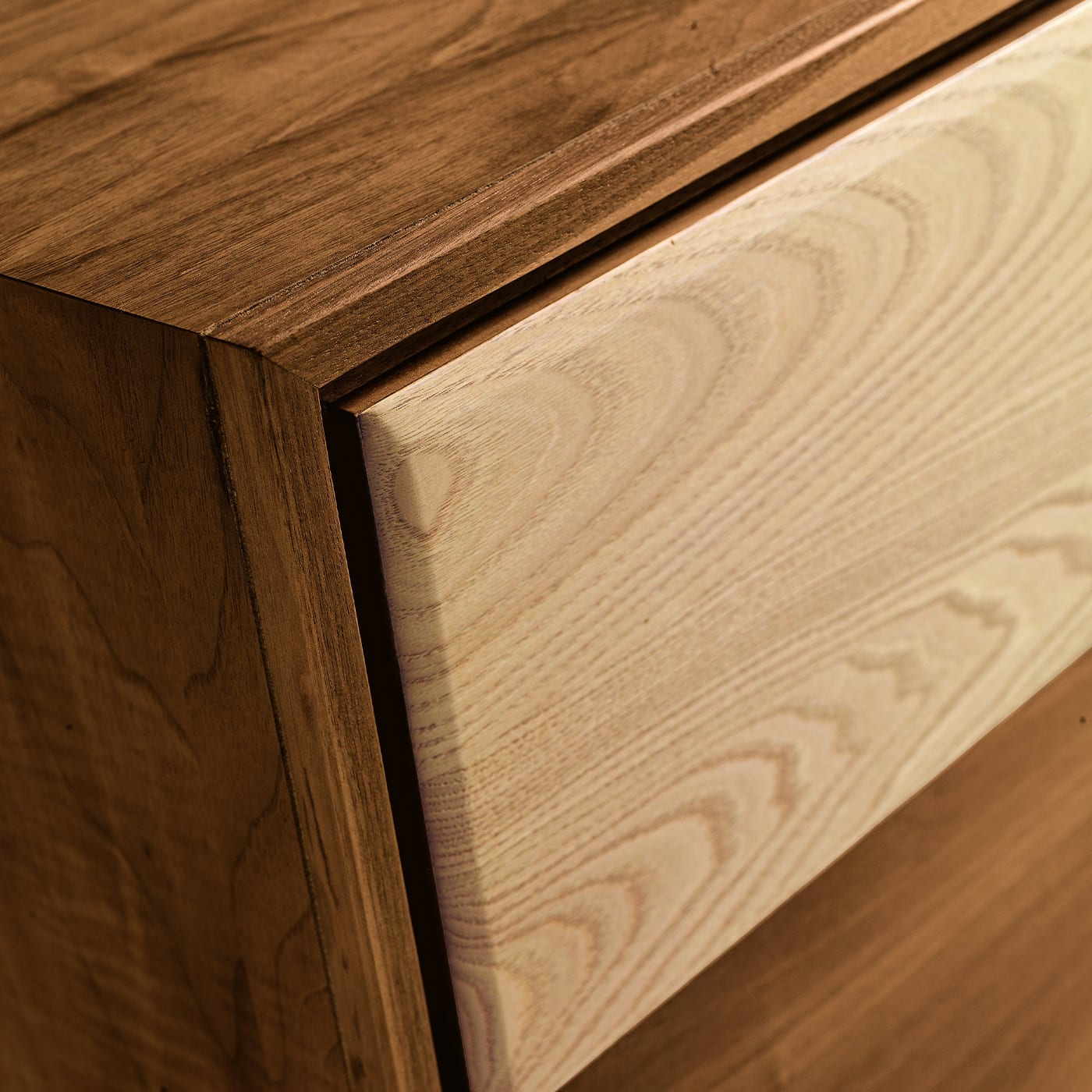 Materia Natura Three-Doors Sideboard | Configuration: 2-Doors