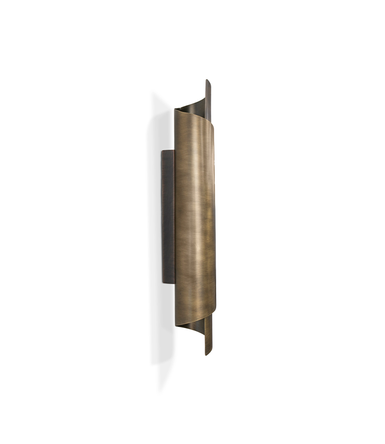 Aged Brass Grande Wall Light