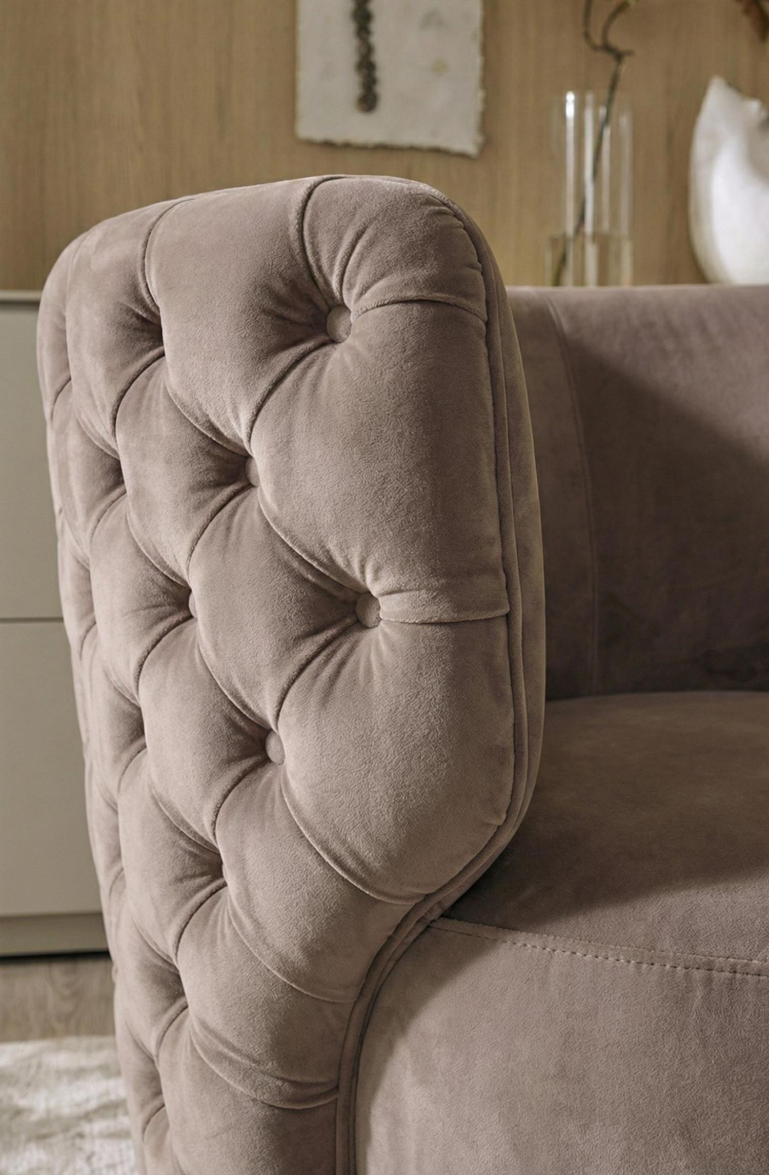 Seattle Upholstered Armchair