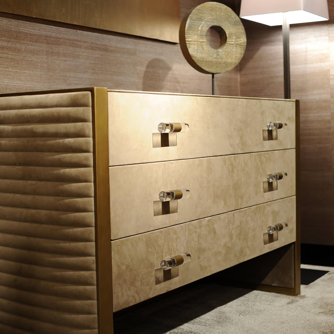 Majestic Dresser