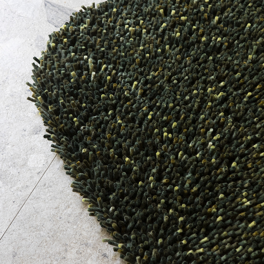 Shaggy Handwoven Rug | Size: 140 x 200 cm