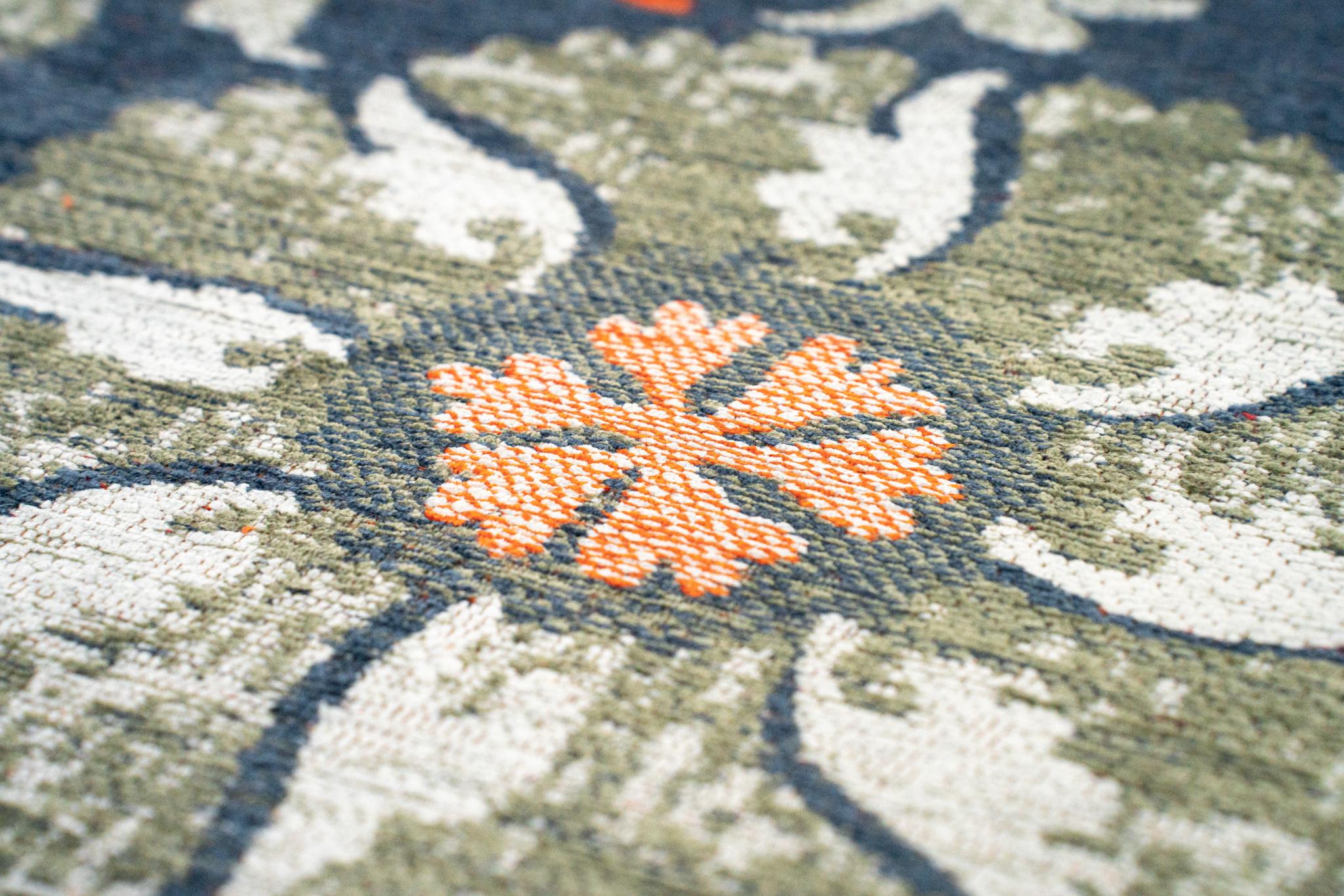Scandinavian-Inspired Suzani Rug | Size: 280 × 390 cm
