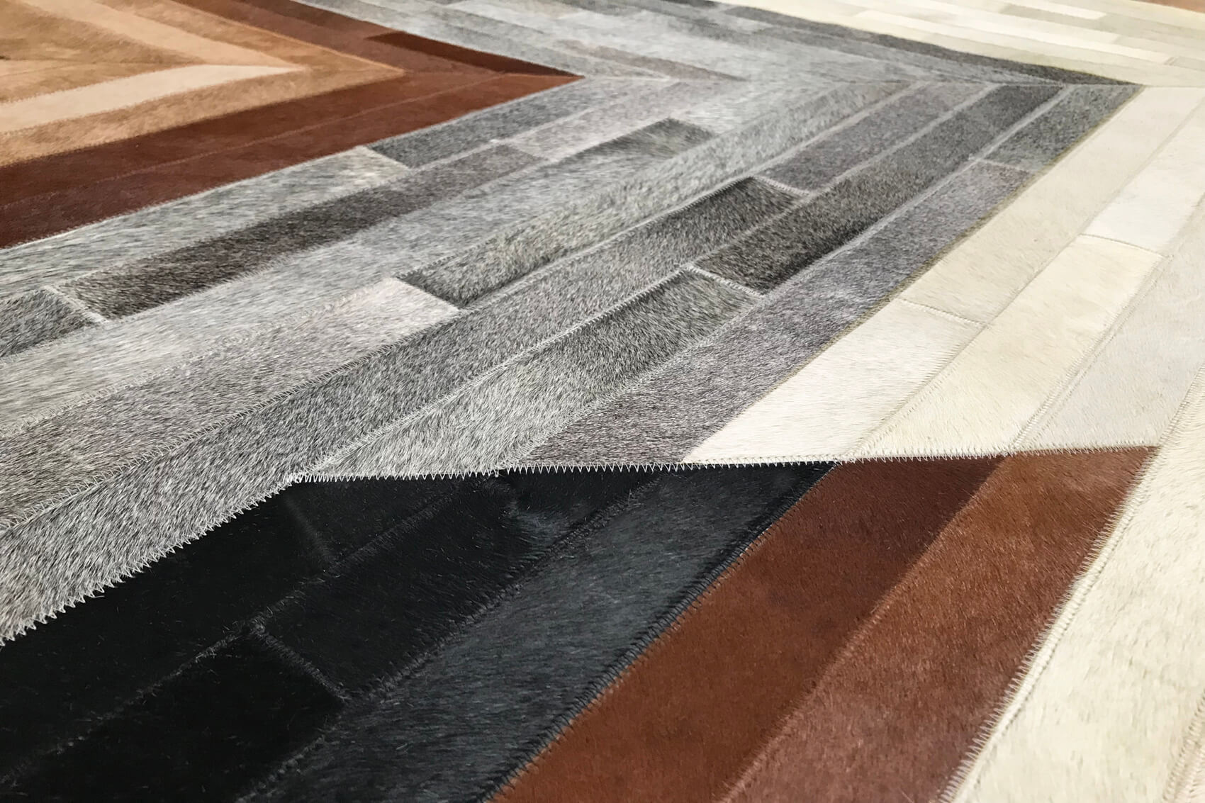 Maburry Rug by Serge Lesage | Size: 200 x 300 cm