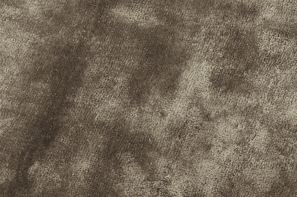 Plain Viscose Indian Hand-woven Luxury Rug | Colour: Red | Size: 250 x 350 cm