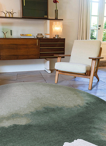 Tropical Green Minimalist Round Rug