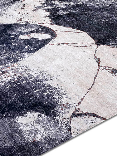 Black & White Handwoven Luxury Rug