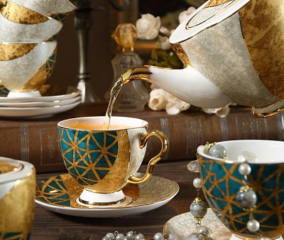 Sugar Bowls & Milk Jugs