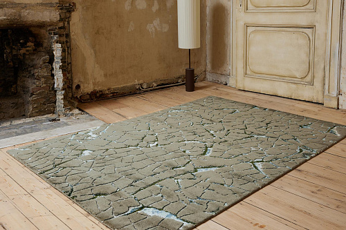 Kintsugi Putty Grey Elegant Rug