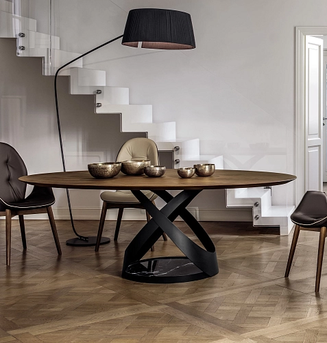 Capri Oval Table