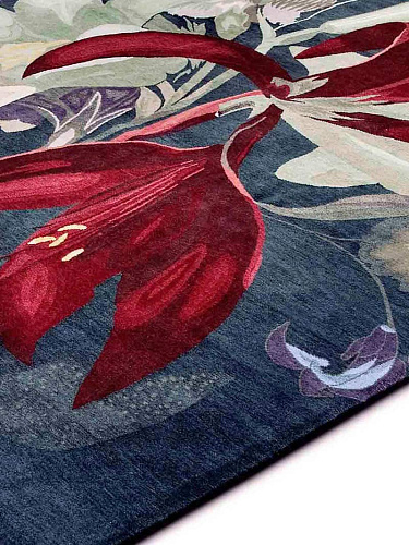 Red Flower Hand-Woven Exquisite Rug