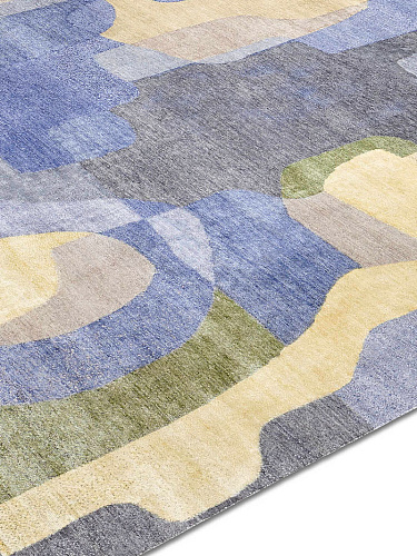 Original Hand-Knotted Wool / Silk Rug