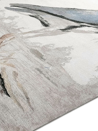 Heron Hand-Woven Exquisite Rug