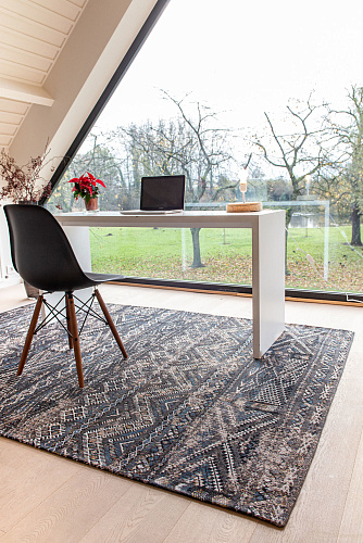 Vintage Flatwoven Black Rug