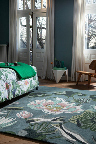 Lilium Midnight Modern Hand Woven Rug