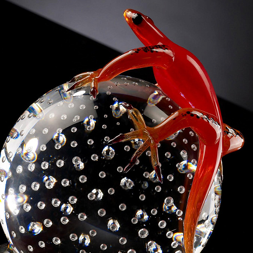 Gecko on Sphere Italian Figurine