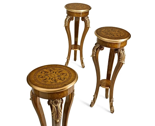 Italian Pedestal Stand