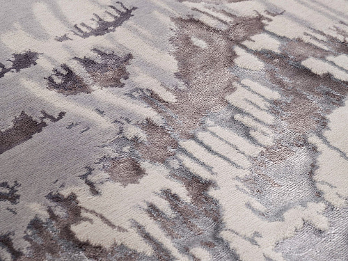 Hand-Knotted Indian Rug